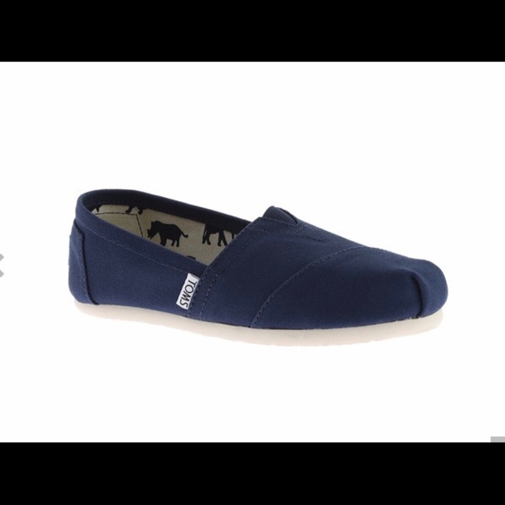 Tom’s women’s classic canvas slip flats shoes